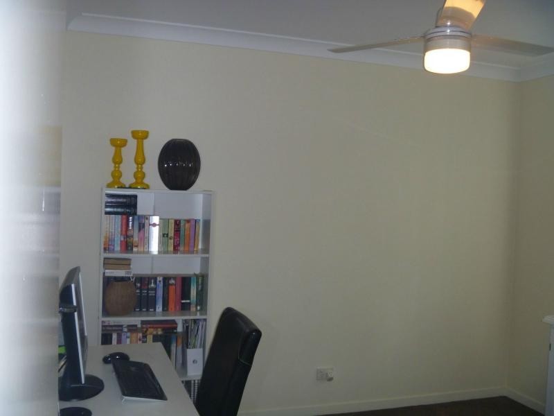 Unit 2/1-11 Emerald Drive, Regents Park QLD 4118