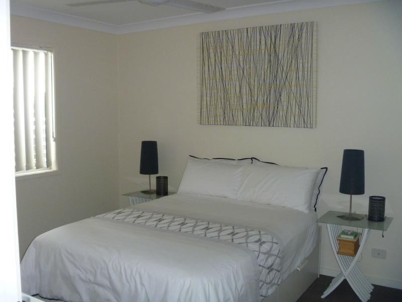 Unit 2/1-11 Emerald Drive, Regents Park QLD 4118