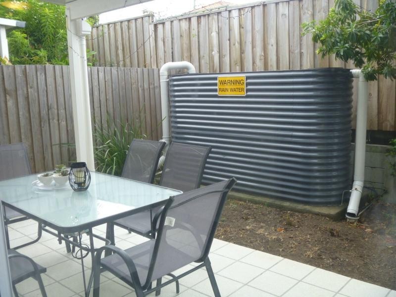 Unit 2/1-11 Emerald Drive, Regents Park QLD 4118