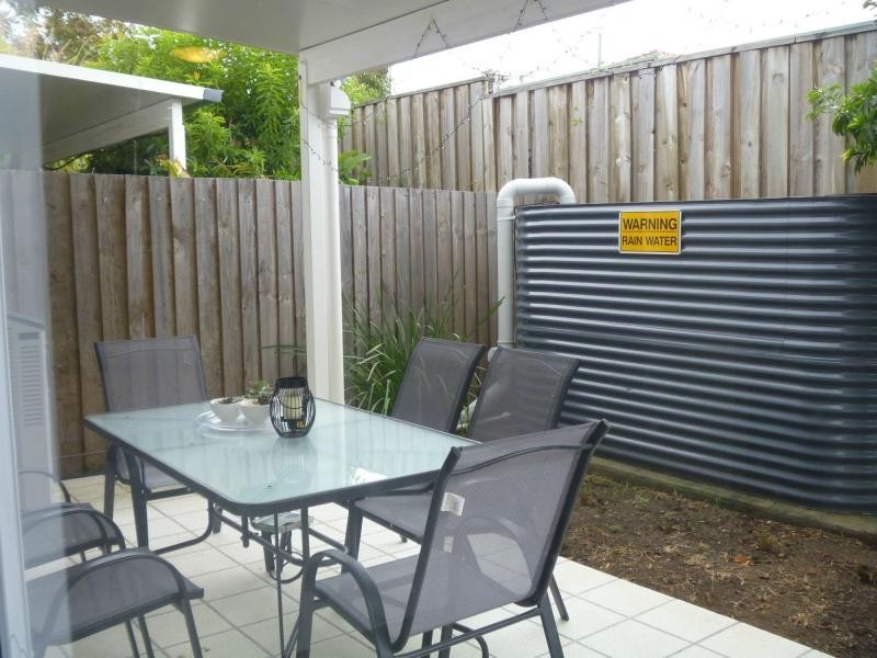 Unit 2/1-11 Emerald Drive, Regents Park QLD 4118