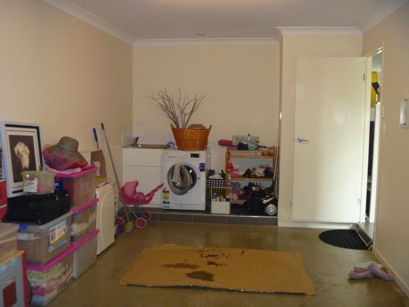 Unit 2/1-11 Emerald Drive, Regents Park QLD 4118