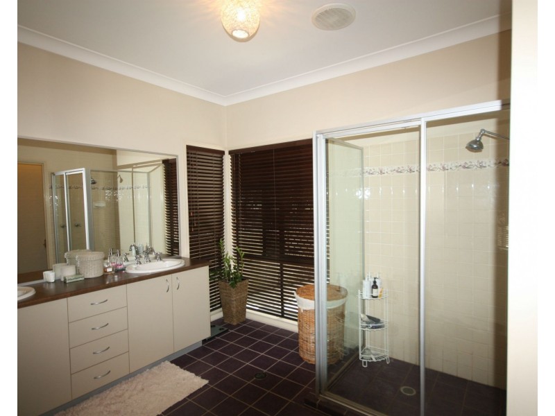 48 Triandra Place, Pullenvale QLD 4069