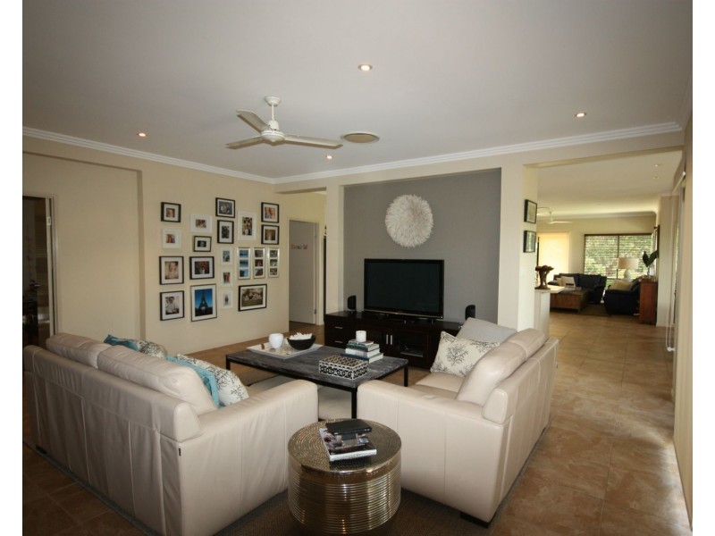 48 Triandra Place, Pullenvale QLD 4069