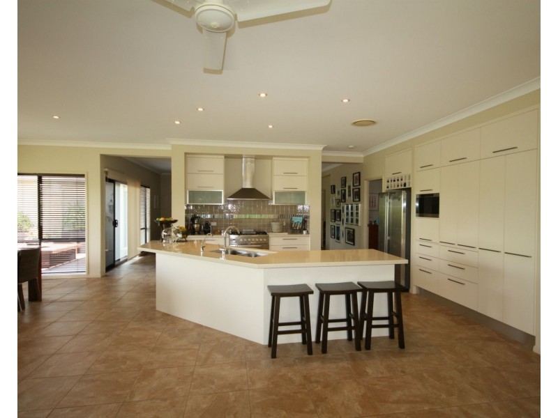 48 Triandra Place, Pullenvale QLD 4069