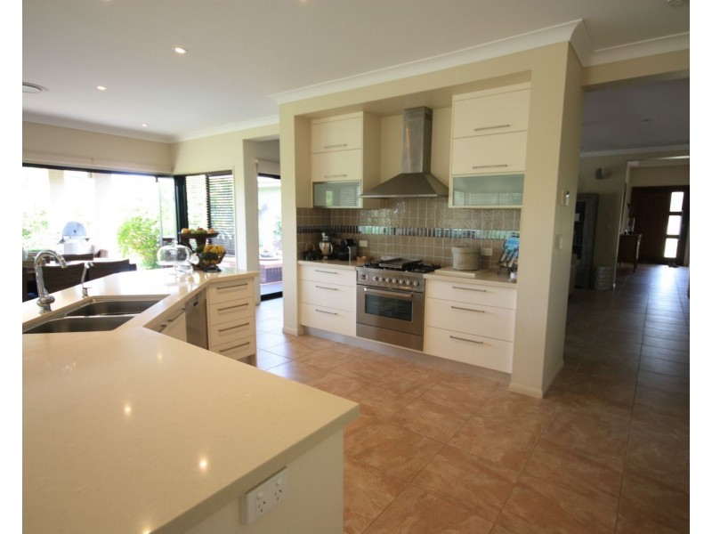 48 Triandra Place, Pullenvale QLD 4069