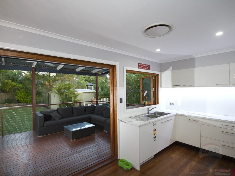 8 TYRRELL Road, Jamboree Heights QLD 4074