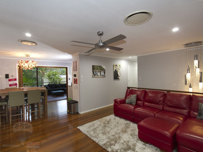 8 TYRRELL Road, Jamboree Heights QLD 4074