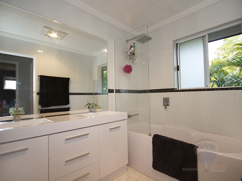 8 TYRRELL Road, Jamboree Heights QLD 4074