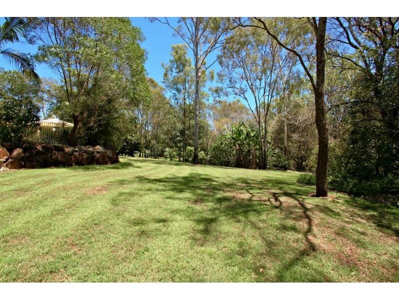 18 Sealark Cove, Karalee QLD 4306