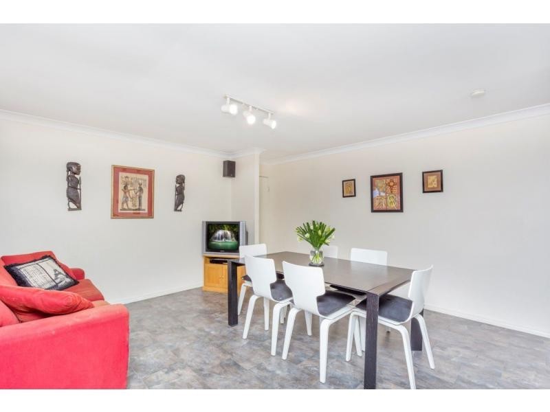 8 Rani Close, Mount Ommaney QLD 4074