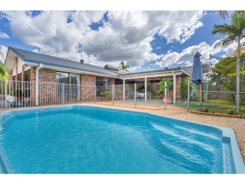 8 Rani Close, Mount Ommaney QLD 4074
