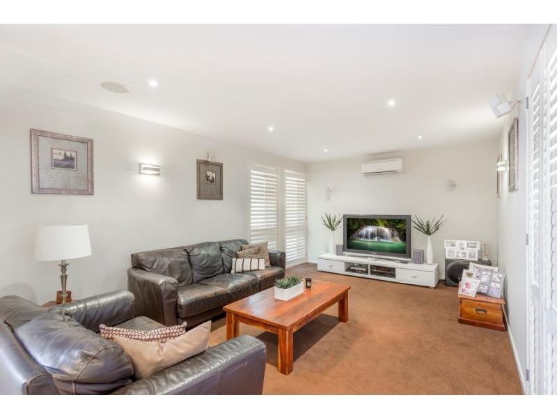 9 Tana Street, Westlake QLD 4074