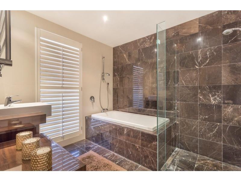 9 Tana Street, Westlake QLD 4074