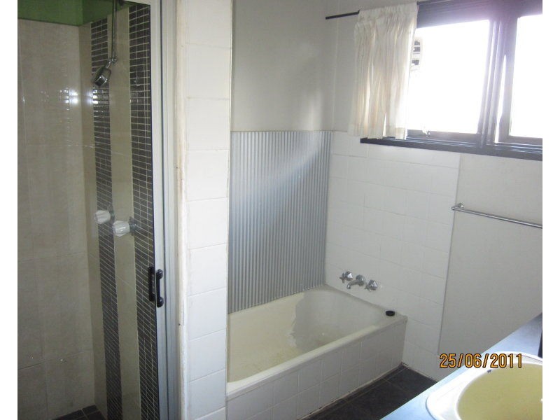 136 Seventeen Mile Rocks Road, Seventeen Mile Rocks QLD 4073