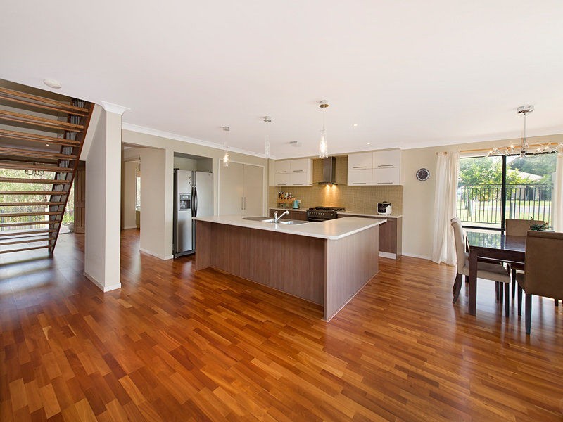 33 Christopher Place, Sinnamon Park QLD 4073