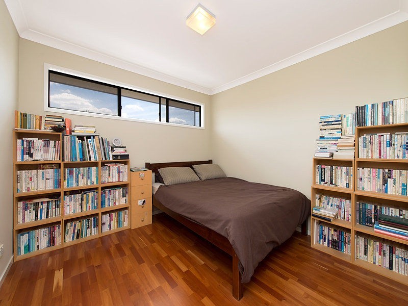 33 Christopher Place, Sinnamon Park QLD 4073