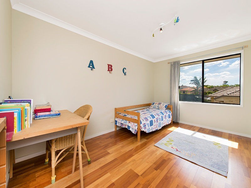 33 Christopher Place, Sinnamon Park QLD 4073