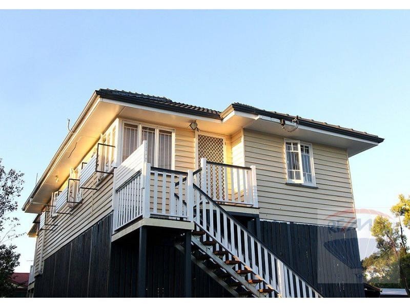 26 Darnley Street, Rocklea QLD 4106