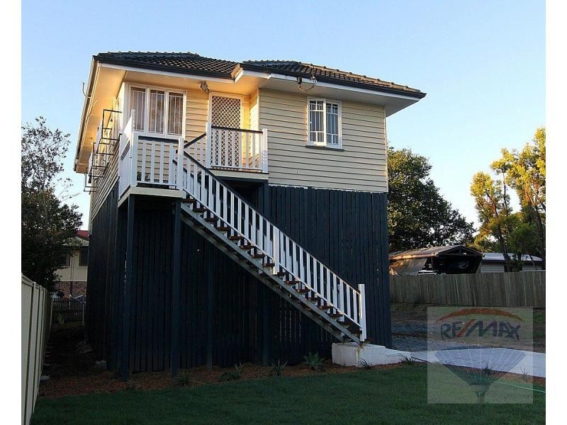 26 Darnley Street, Rocklea QLD 4106