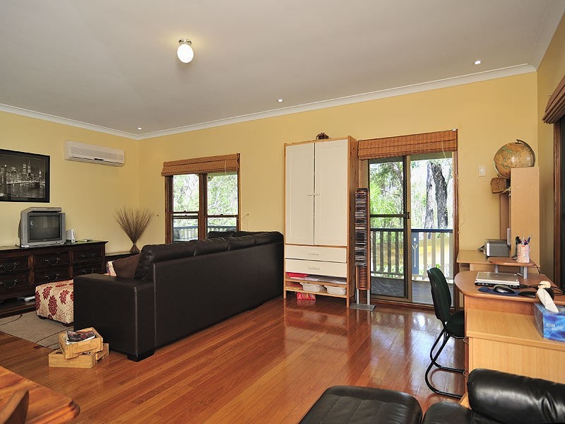 163 Lake Manchester Road, Mount Crosby QLD 4306