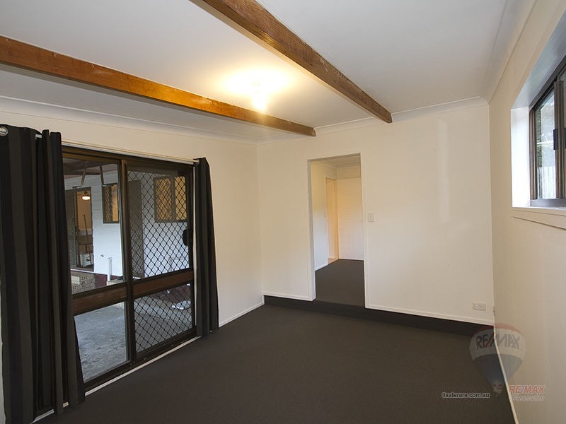 4 Molesworth Street, Seventeen Mile Rocks QLD 4073