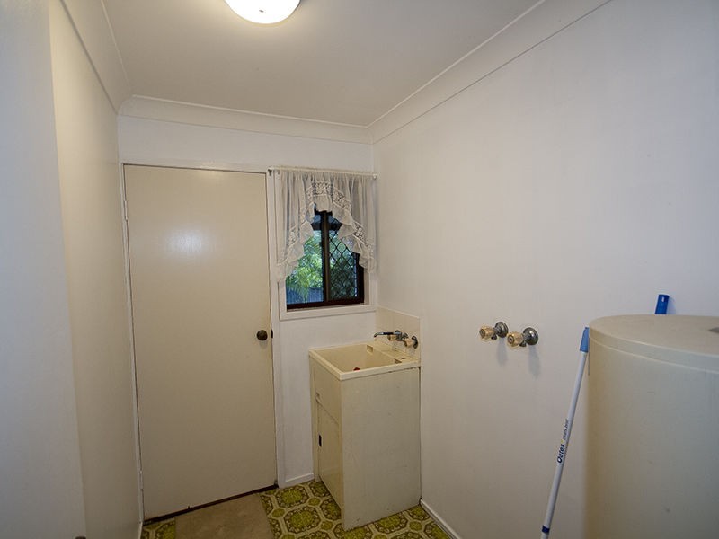 4 Molesworth Street, Seventeen Mile Rocks QLD 4073