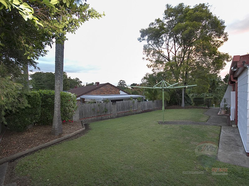 4 Molesworth Street, Seventeen Mile Rocks QLD 4073
