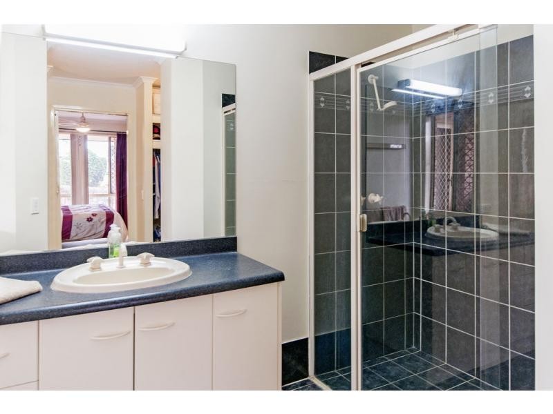 32 Hampstead Street, Forest Lake QLD 4078