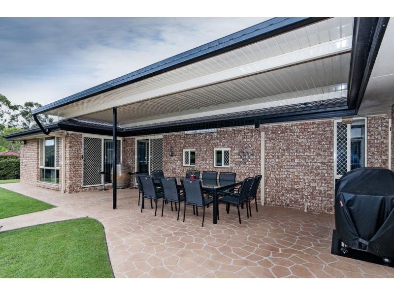 32 Hampstead Street, Forest Lake QLD 4078