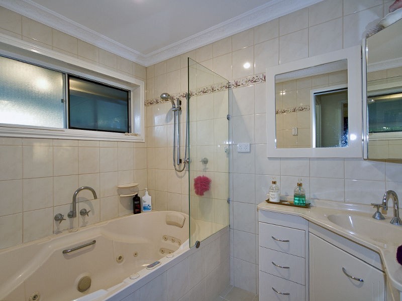 Jamboree Heights QLD 4074