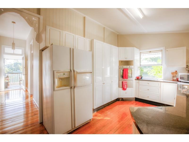 2 Telegraph Street, North Ipswich QLD 4305
