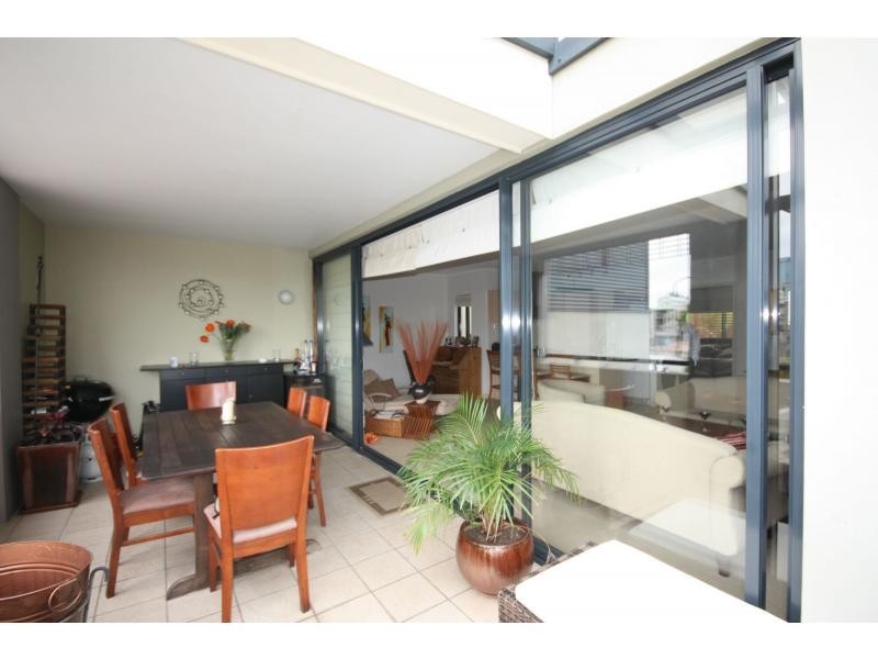 93/9 Sylvan Road, Toowong QLD 4066