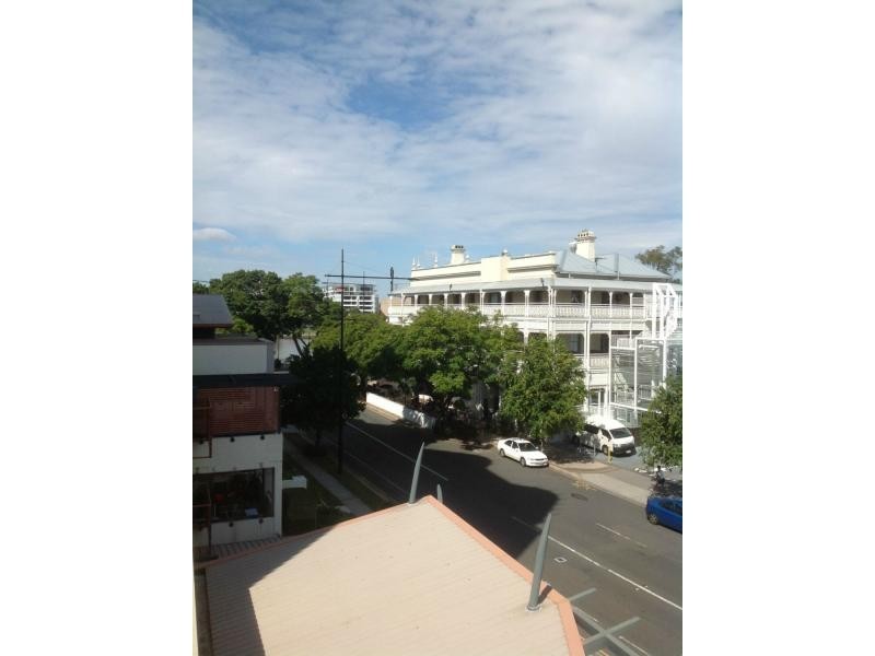 93/9 Sylvan Road, Toowong QLD 4066