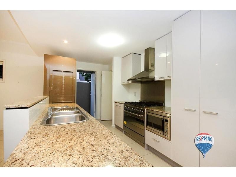 8/28 Amazons Place , Centenary Quays, Jindalee QLD 4074