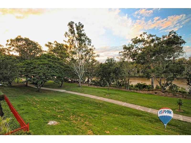 8/28 Amazons Place , Centenary Quays, Jindalee QLD 4074