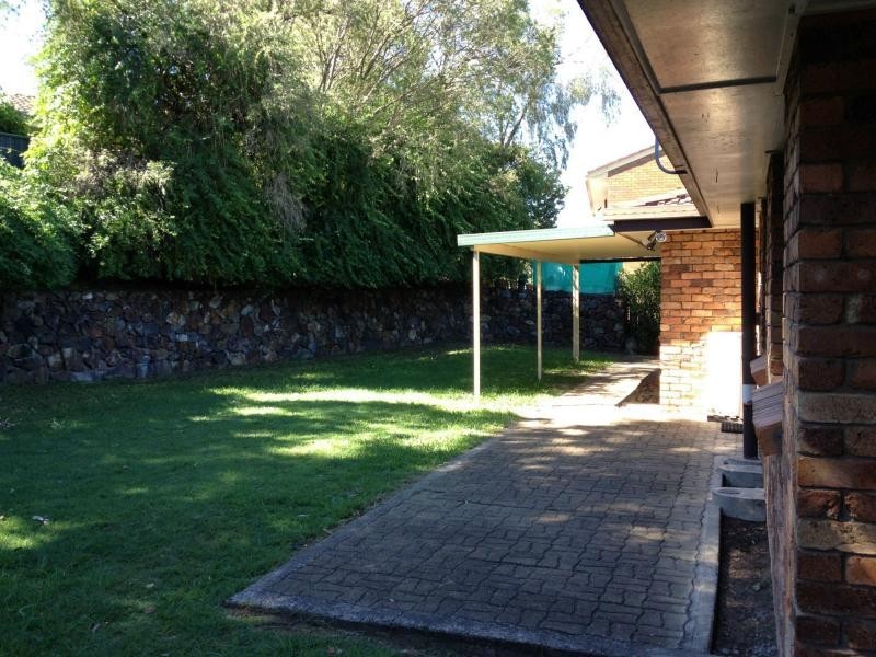 11 Zambesi Street, Riverhills, Riverhills QLD 4074