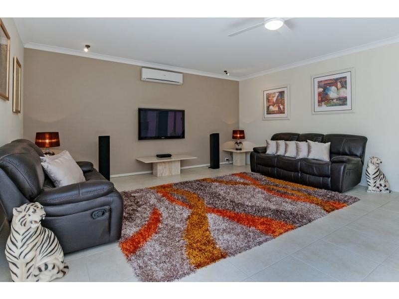 122 Beaufort Crescent, Moggill QLD 4070