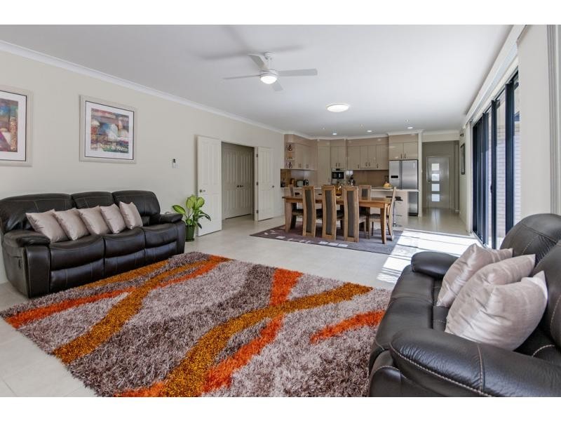 122 Beaufort Crescent, Moggill QLD 4070