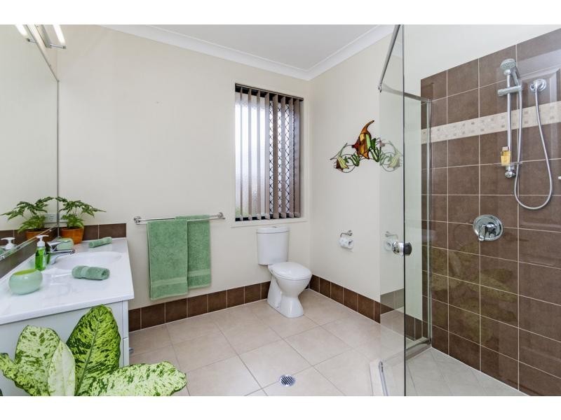 122 Beaufort Crescent, Moggill QLD 4070