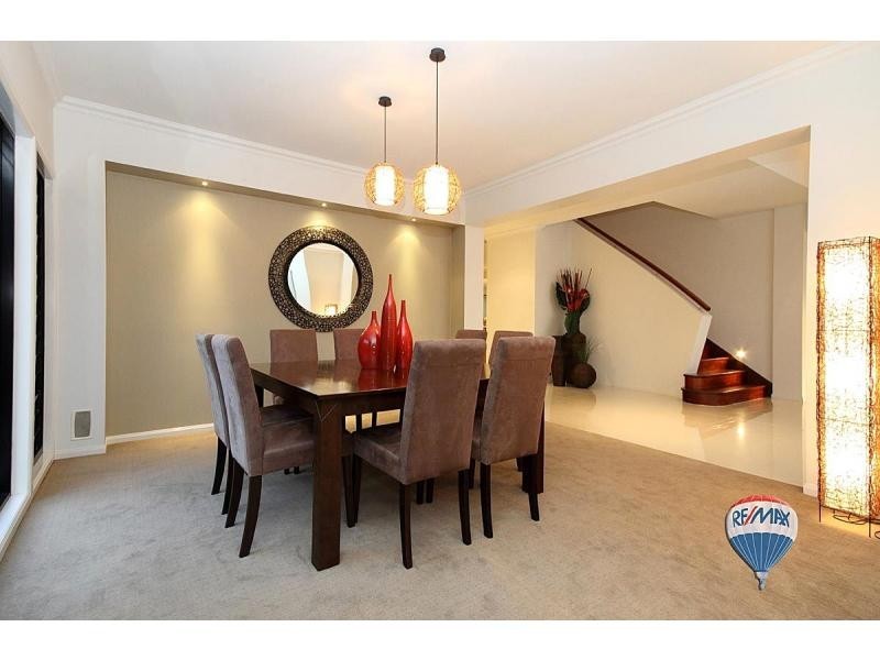 5 La Belle Court, Westlake QLD 4074