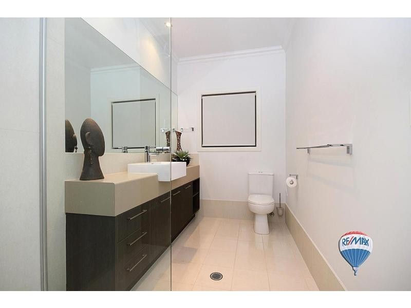 5 La Belle Court, Westlake QLD 4074