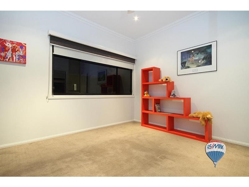 5 La Belle Court, Westlake QLD 4074