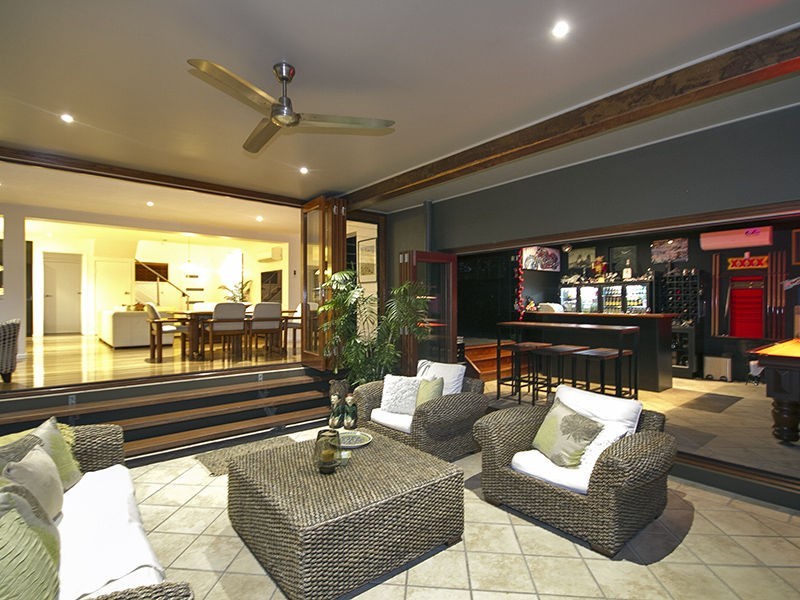 Mount Ommaney QLD 4074