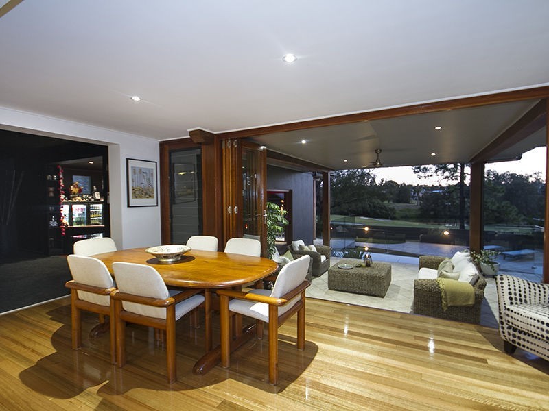 Mount Ommaney QLD 4074