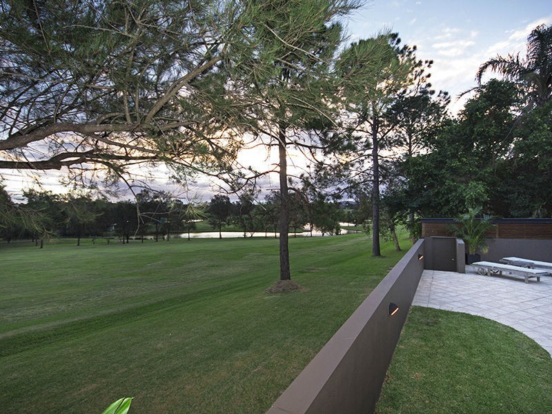 Mount Ommaney QLD 4074