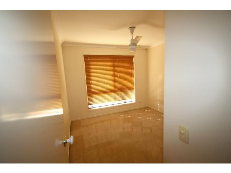 9 Olympic Place, Sinnamon Park QLD 4073