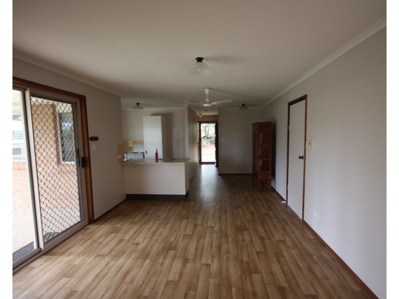 11 Tomkins Road, Riverhills QLD 4074