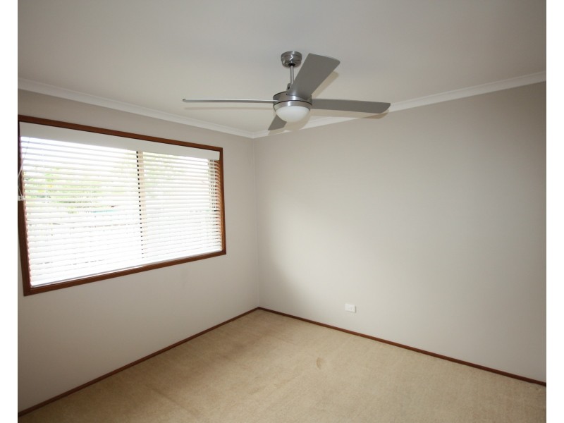 11 Tomkins Road, Riverhills QLD 4074