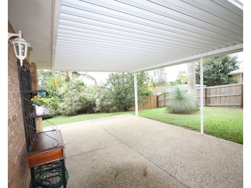 11 Tomkins Road, Riverhills QLD 4074