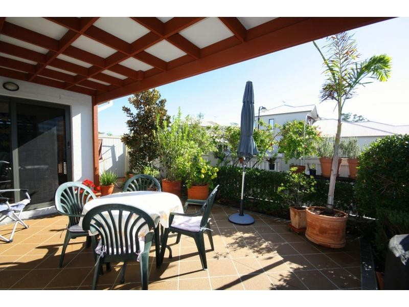 Mount Ommaney QLD 4074